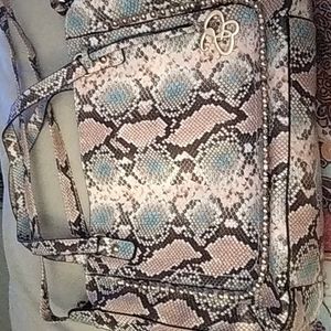 Beautiful jessica simpson handbag!